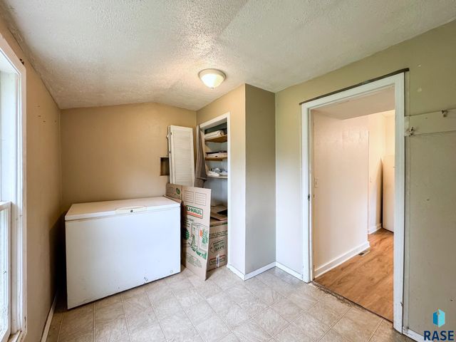 1324 E 6th St Street, Sioux Falls, SD 57103