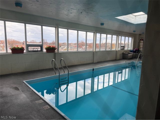 12029 Clifton Boulevard 301, Lakewood, OH 44107