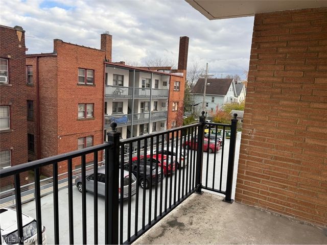 12029 Clifton Boulevard 301, Lakewood, OH 44107