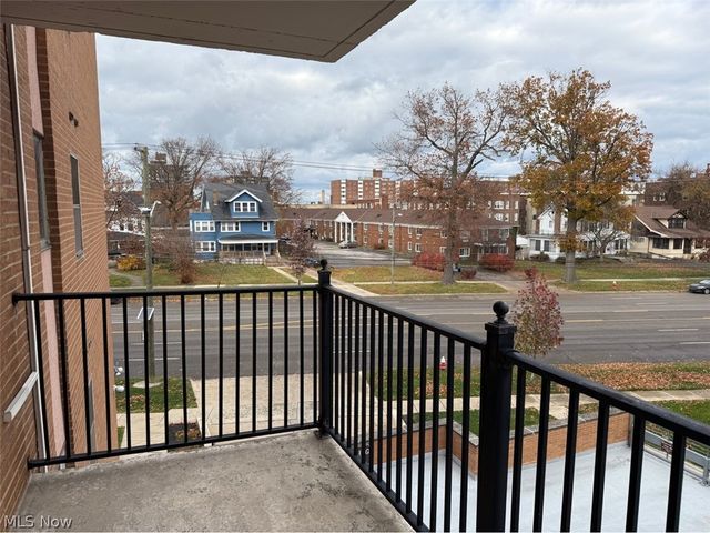 12029 Clifton Boulevard 301, Lakewood, OH 44107