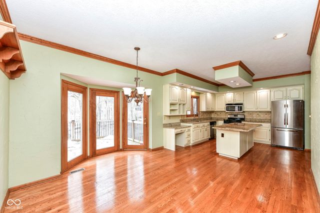 12112 Pearl Bay Ridge, Indianapolis, IN 46236