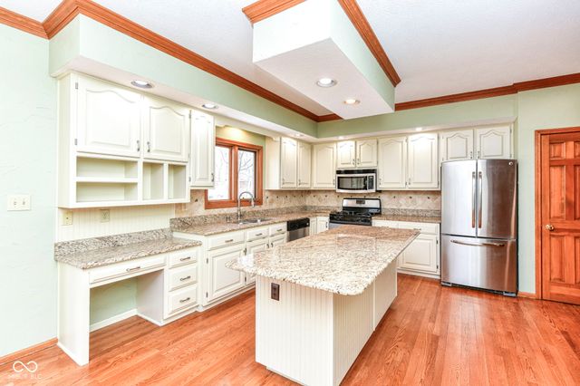 12112 Pearl Bay Ridge, Indianapolis, IN 46236