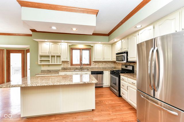 12112 Pearl Bay Ridge, Indianapolis, IN 46236