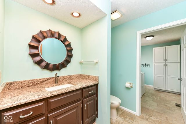 12112 Pearl Bay Ridge, Indianapolis, IN 46236