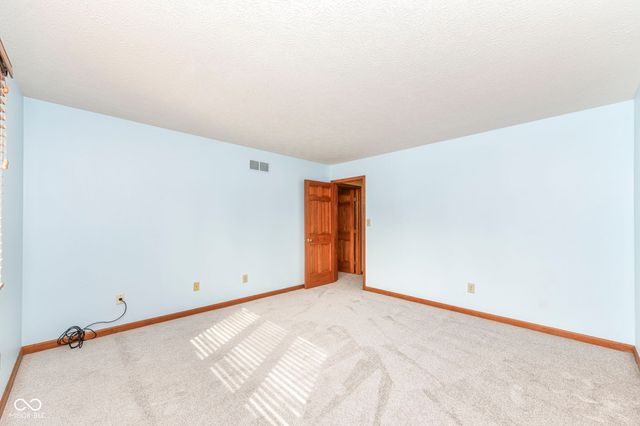 12112 Pearl Bay Ridge, Indianapolis, IN 46236