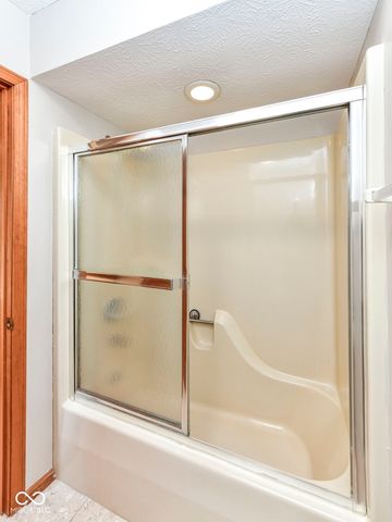 12112 Pearl Bay Ridge, Indianapolis, IN 46236