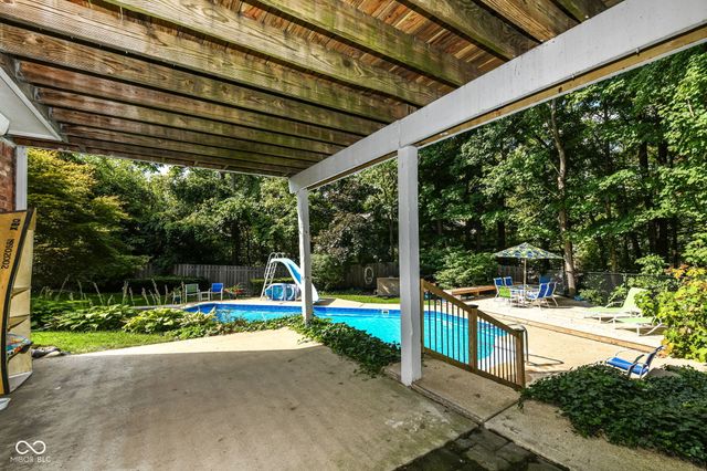 12112 Pearl Bay Ridge, Indianapolis, IN 46236