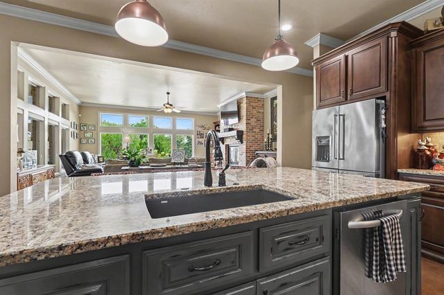 9300 NW 97th Circle, Yukon, OK 73099