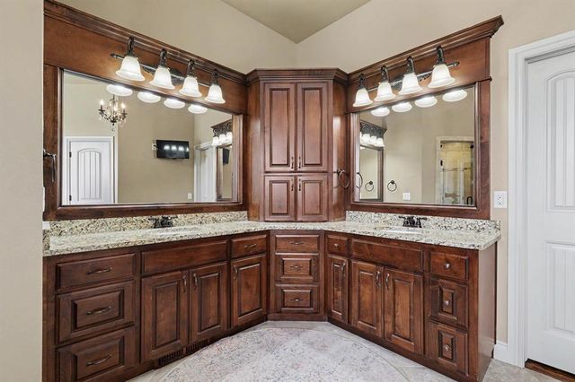 9300 NW 97th Circle, Yukon, OK 73099