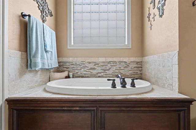 9300 NW 97th Circle, Yukon, OK 73099