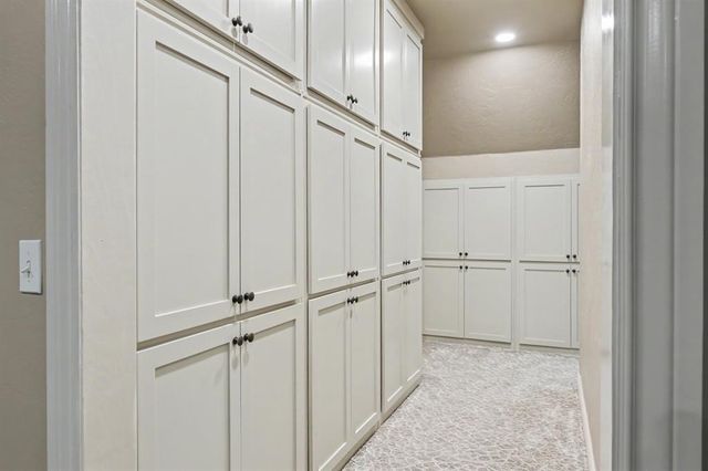 9300 NW 97th Circle, Yukon, OK 73099