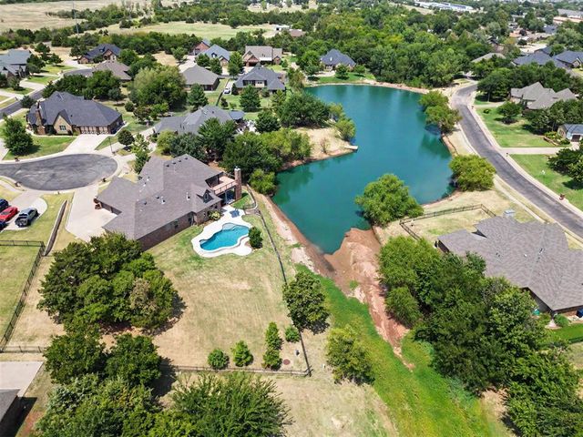 9300 NW 97th Circle, Yukon, OK 73099