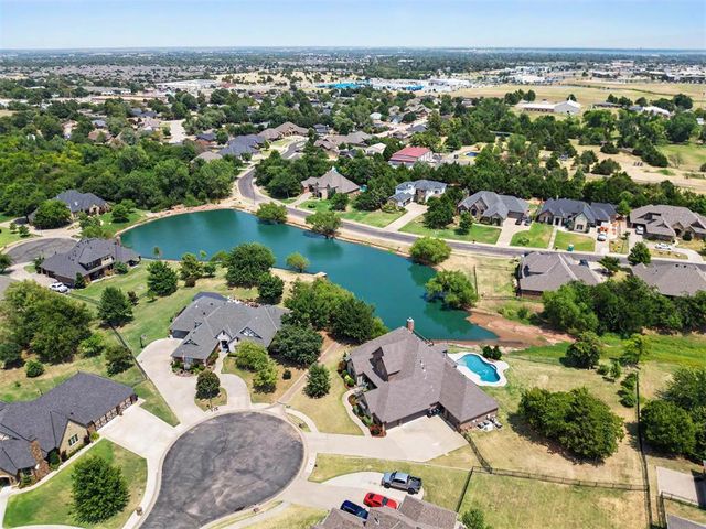 9300 NW 97th Circle, Yukon, OK 73099