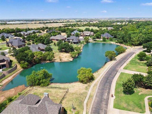 9300 NW 97th Circle, Yukon, OK 73099