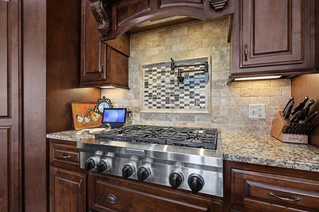 9300 NW 97th Circle, Yukon, OK 73099