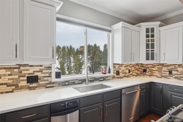 13084 Deer Ridge Way, Larkspur, CO 80118