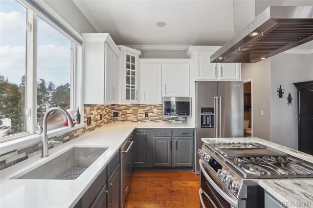 13084 Deer Ridge Way, Larkspur, CO 80118
