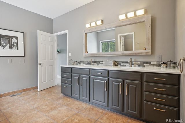13084 Deer Ridge Way, Larkspur, CO 80118