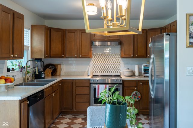 8155 E 34th Street, Indianapolis, IN 46226