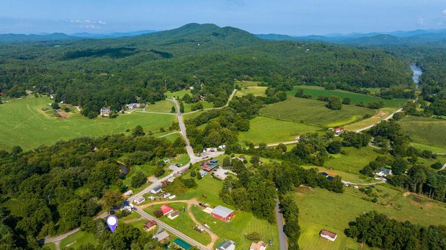 45 Green Cove Road, Brasstown, NC 28902