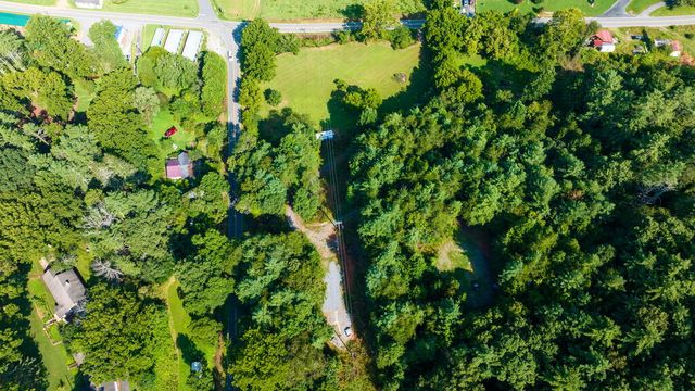 45 Green Cove Road, Brasstown, NC 28902
