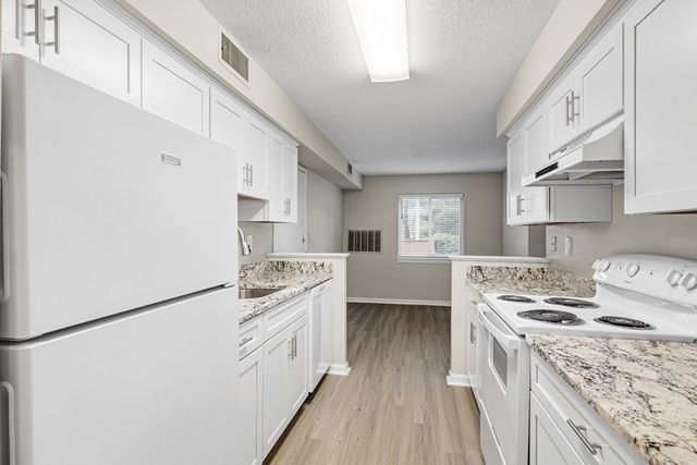 6 Beals Cove B, Hingham, MA 02043