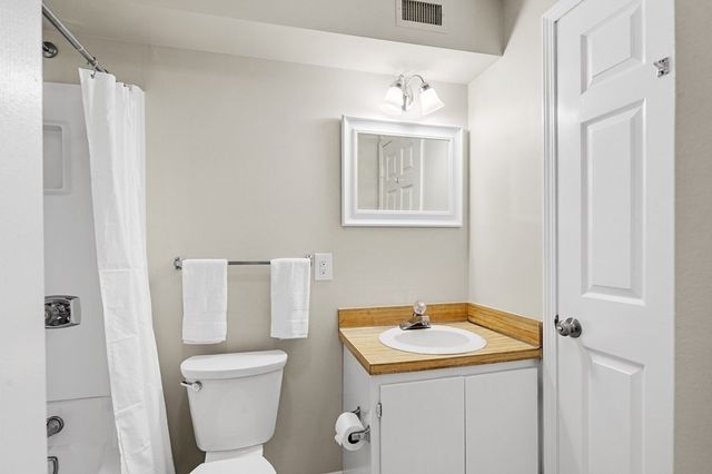 6 Beals Cove B, Hingham, MA 02043