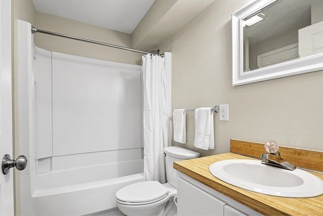 6 Beals Cove B, Hingham, MA 02043