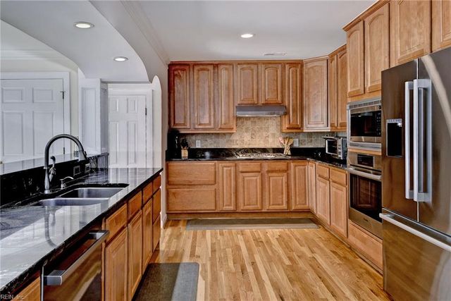 116 Buckingham DR, Yorktown, VA 23692