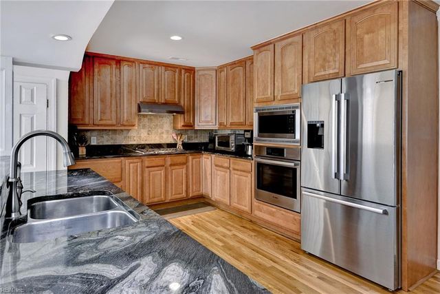 116 Buckingham DR, Yorktown, VA 23692