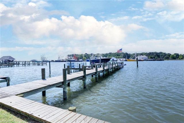 116 Buckingham DR, Yorktown, VA 23692