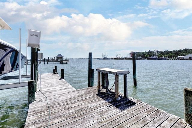 116 Buckingham DR, Yorktown, VA 23692
