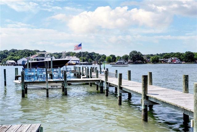 116 Buckingham DR, Yorktown, VA 23692