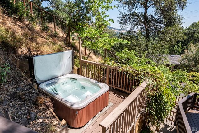 50 Palomino Cir, Novato, CA 94947