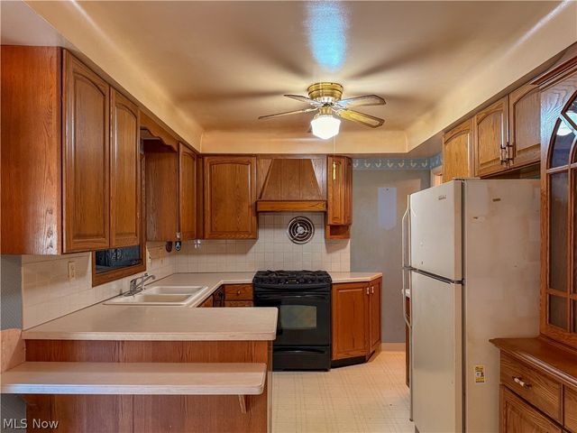 9187 Wallings Road, North Royalton, OH 44133