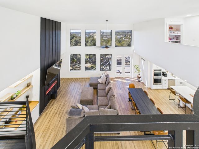 921 County Road 2801, Mico, TX 78056