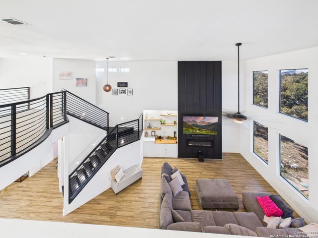 921 County Road 2801, Mico, TX 78056