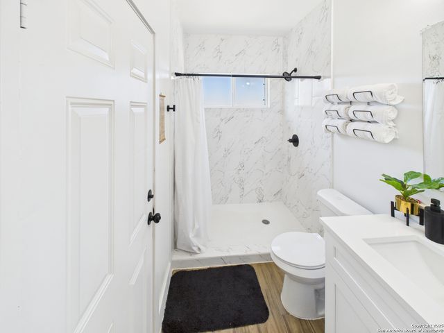 921 County Road 2801, Mico, TX 78056