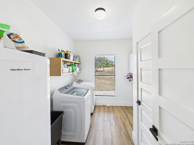 921 County Road 2801, Mico, TX 78056