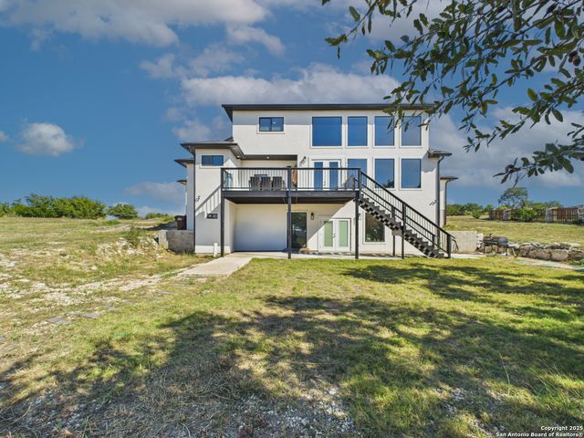 921 County Road 2801, Mico, TX 78056