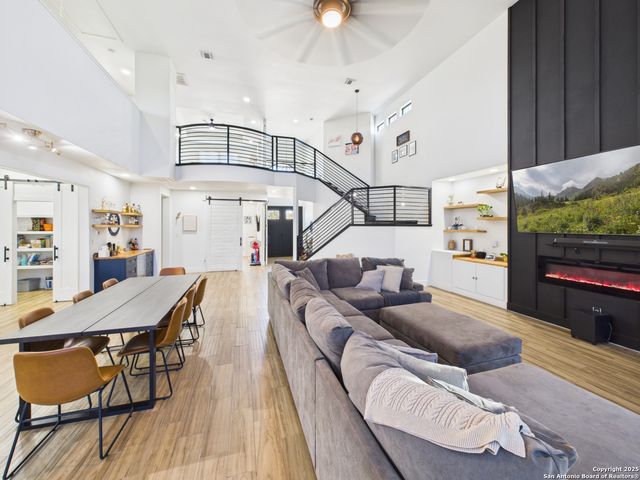 921 County Road 2801, Mico, TX 78056