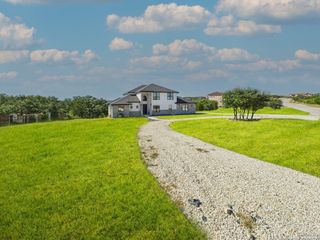 921 County Road 2801, Mico, TX 78056