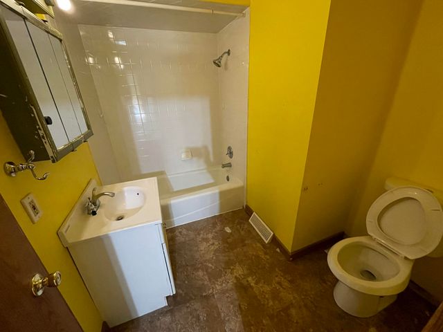 332 Maple Street, Crown Point, IN 46307