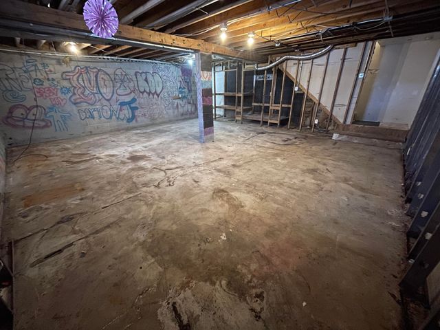 332 Maple Street, Crown Point, IN 46307