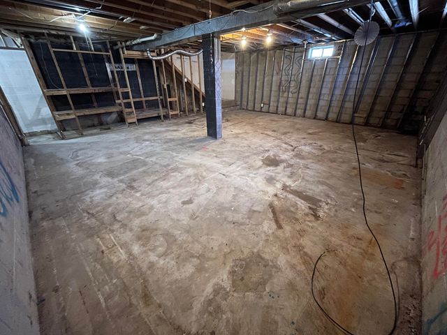 332 Maple Street, Crown Point, IN 46307