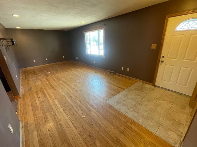 332 Maple Street, Crown Point, IN 46307