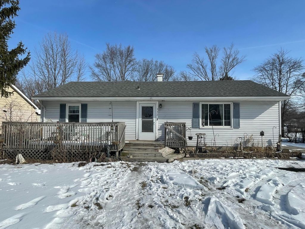 332 Maple Street, Crown Point, IN 46307