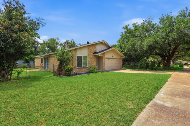 510 Dean Court, Duncanville, TX 75137
