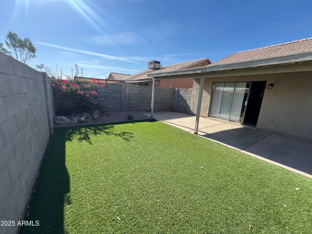 8631 N 112TH Avenue, Peoria, AZ 85345