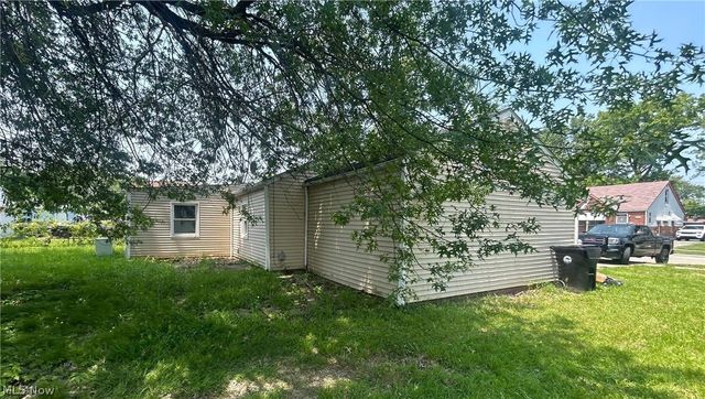 12215 Guardian Boulevard, Cleveland, OH 44135